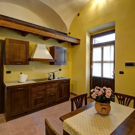 Apartment Palazzo Centro - Alloggi Vacanze Nizza Monferrato