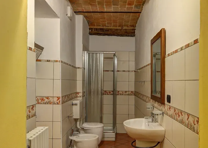 Palazzo Centro Alloggi * نيتسا مونفيراتو
